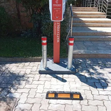 Cavos Fokidos Chiliadou (Fokida)