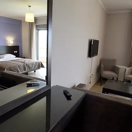 Cavos Fokidos Chiliadou (Fokida)