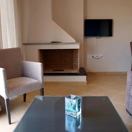 Cavos Fokidos Chiliadou (Fokida)