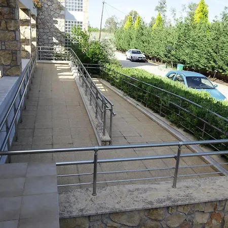 Ξενοδοχείο με διαμερίσματα Cavos Fokidos 3*